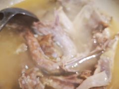 -房县土本味土鸡汤特色餐厅(沌口店)
