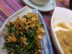 -香巴拉云南餐厅(华莱坞店)