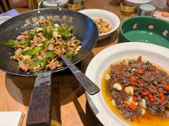 -费大厨辣椒炒肉(万家丽一店)