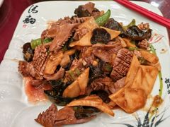 -洁神饭庄·海鲜·青岛菜·30年老字号(五四广场店)