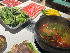 -贵府酸汤牛肉火锅·贵州老字号(飞山街店)