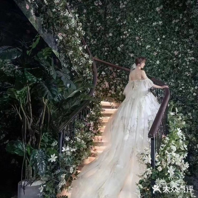 不同场景下的美新娘👰 🌟✨🌟✨🌟✨