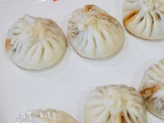 猪肉大葱包子-华天二友居肉饼(宫门口店)
