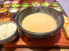 -银米·云南传统过桥米线(双廊黑金冠店)