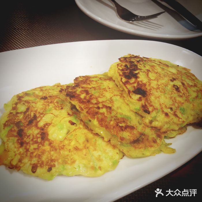 TUK土耳其餐厅·下午茶(卢湾店)西葫芦饼配酸奶图片