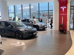 -TESLA 特斯拉(广州天环广场体验店)