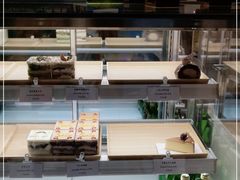 面包甜点陈列柜-AHAVA·Fang Baking Studio
