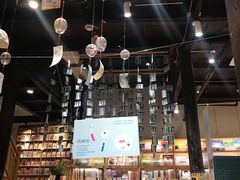 -猫的天空之城概念书店(杭州南宋御街店)