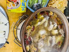 -威邵鸡煲(西华路总店)