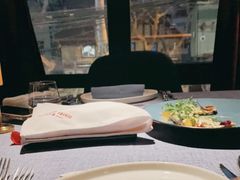 -弦月窗LUNETTE BY AMANDA(复兴路店)