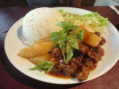 侯柱牛腩饭-本味轩精品茶餐厅(黄山路店)