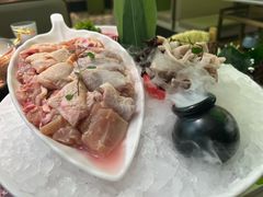 -洪氏嗨捞·广东猪肚鸡·椰子鸡火锅(西咸万象城店)