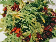 炝拌茼蒿-万重锦·人文川菜馆(骡马市店)