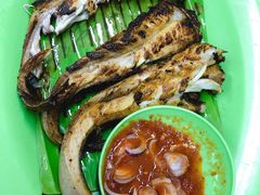 -明记烧鱼美味店