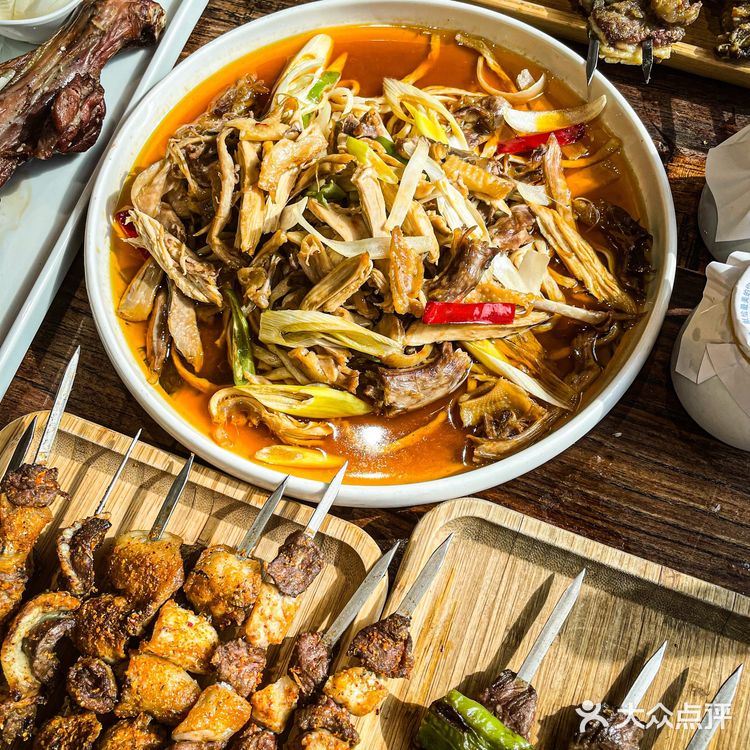 我终于在六安找到最正宗的新疆烤全羊了！