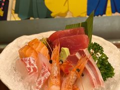 刺身拼盘（中）-初居食屋日式料理(万象城购物中心店)
