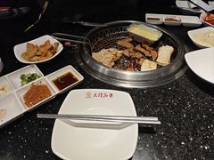 -木槿花韩式炭烤·熟成肉工坊(孙文东路店)