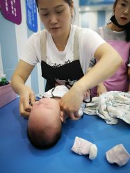 -Pony Baby宝尼婴幼儿游泳SPA馆