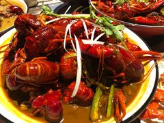 -虾弄弄海派小龙虾·牛羊蝎子火锅