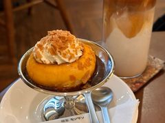 -Café Monson