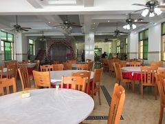 大堂-第一家鲜鱼汤清真老饭店(回新路店)