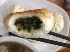 韭菜鸡蛋水煎包-张小文胡辣汤(龙柏新村店)