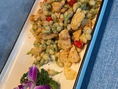 -香巴拉云南餐厅(华莱坞店)