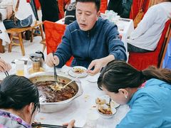 -乡土特色.冷锅鱼.牦牛肉汤锅