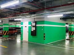 -白玉兰广场停车场