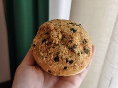 海苔肉松麻薯包-沁屋面包店(人民东路店)