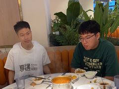 -享遇.锅姥姥牛排海鲜自助(小寨店)