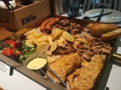 塞萨洛尼基终极烤肉盘-HELLO MUSAE 拾光缪斯餐厅·纯正希腊风味(苏州中心店)