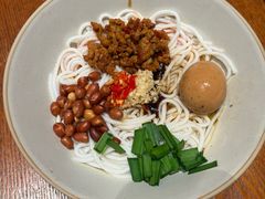 -粉八·云南米线·建水烧烤(常熟路店)