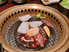 -山川小町·极番烧肉(新地假日广场店)