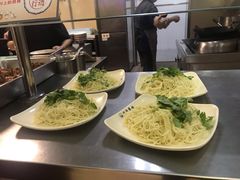 -同济大学本部学苑饮食广场