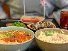 -亮亮面馆(经六路店)