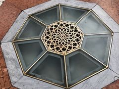 -文艺复兴百货(米兰大教堂广场店)