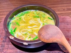 -良米山·云南野生菌过桥米线(上海首店)