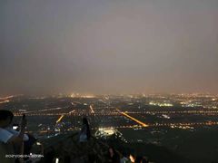 -鬼笑石后山停车场