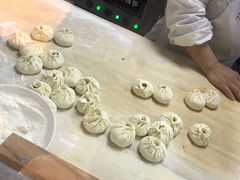 -凤起龙游老面包子(凯德晶品店)