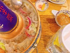 -毛辣果·贵州红酸汤牛肉火锅(西单店)