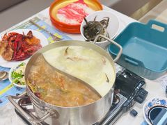 -金马门国际美食百汇(珞喻路店)