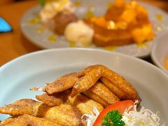 松山香辣鸡翅-Lia Cafe Bar Restaurant松山咖啡屋