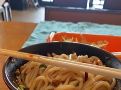 -亚龙湾希尔顿自助餐厅·海鲜·烧烤·沙滩BBQ·现场乐队