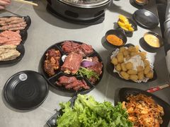 -啊美丽炭火烤肉(滑翔一店)
