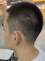 -川和潮人