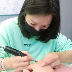 -芮娅时光半永久纹眉·美甲美睫·皮肤管理