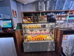 -LEO CAFE