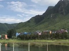 -百里峡七彩艺术小镇