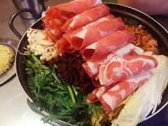 部队锅-MI WU FACTORY米屋美食工厂餐厅(绿地店)
